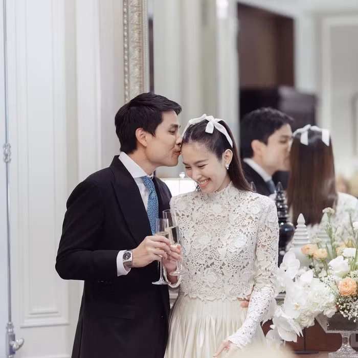 Mỹ nhân chuyển giới Nong Poy xinh đẹp trong lễ ăn hỏi đặc biệt ảnh 2