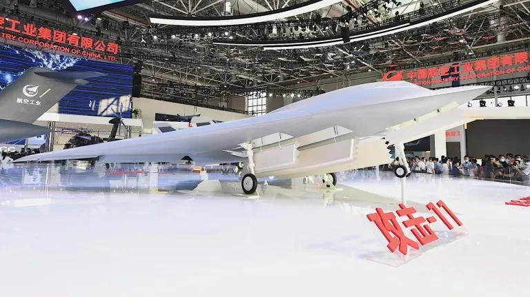 Trung Quốc hé lộ UAV chiến đấu tàng hình không cần đến con người