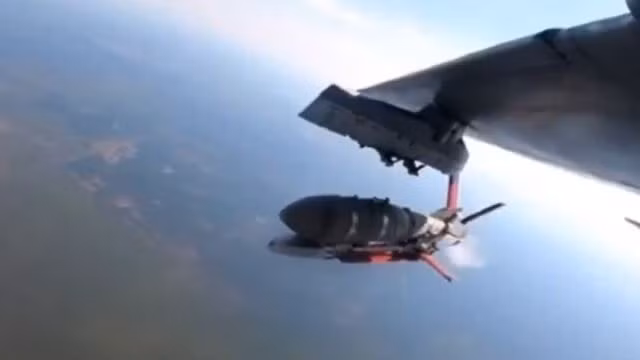 Trang tin Bulgarian Military cho biết, tổ hợp công nghiệp quốc phòng của Ukraine, "đã phát triển một phiên bản bom lượn có điều khiển tương tự bom lượn UMPK của Nga". Truyền thông Ukraine cho biết, bom lượn có điều khiển của Ukraine, có khả năng bắn trúng mục tiêu ở khoảng cách lên tới 60 km".