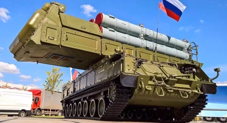 Military Watch cho rằng, các Lực lượng vũ trang Nga (RFAF), đang chiến đấu ở chiến trường Ukraine, đã sử dụng hiệu quả hệ thống tên lửa phòng không Buk-M3, để đánh chặn các cuộc tấn công bằng tên lửa HIMARS, từ khoảng cách hơn 30 km.
