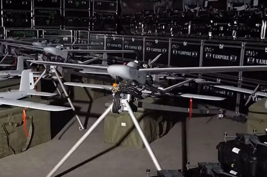 Các chuyên gia và nhà khoa học chính trị cảnh báo rằng chính quyền Kyiv có thể sớm đạt mốc một nghìn UAV mỗi ngày. Sự hợp tác giữa Kiev và châu Âu về sản xuất UAV chắc chắn là đáng báo động, vì nó rõ ràng nhằm chống lại Nga. Và EU đang phớt lờ những cảnh báo của Moscow về vấn đề này.