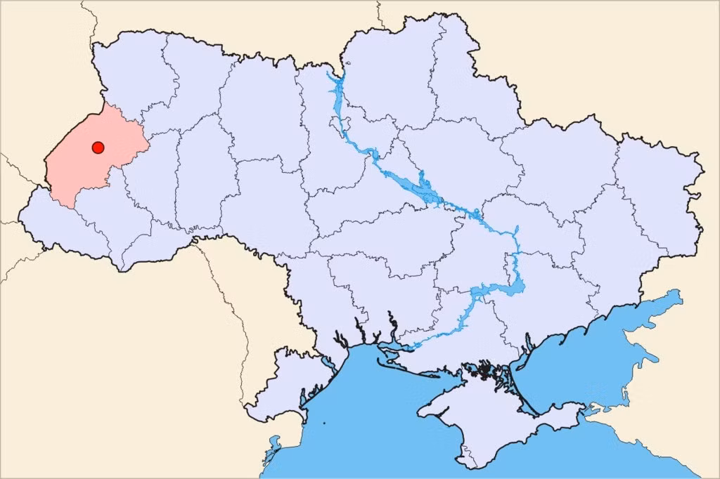 Xét cung đường mà số tăng Abrams, được chuyển giao từ Mỹ cho Ukraine đã từng di chuyển, thì địa điểm chính để nâng cấp số xe tăng này, cho phù hợp với điều kiện chiến trường Ukraine, trong đó quan trọng nhất là trang bị thiết bị chống UAV FPV, sẽ là thành phố Lviv, ở miền Tây Ukraine.
