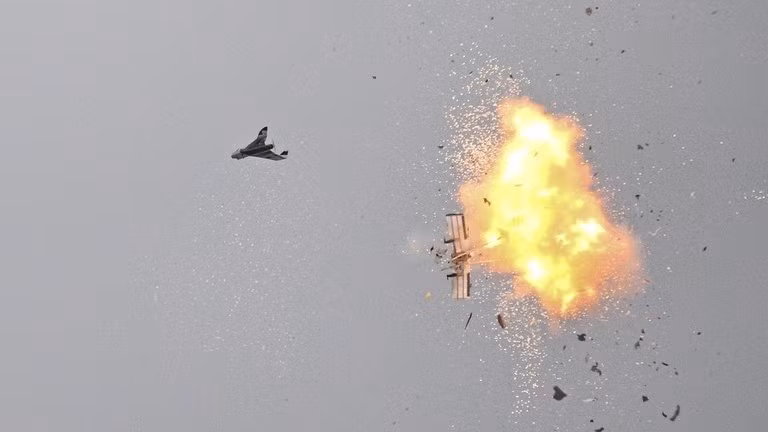 Quân đội Ukraine đã tăng cường hoạt động tấn công bằng UAV vào sâu trong lãnh thổ của Nga từ đầu tháng 5, cho thấy rằng tất cả các lời đe dọa bằng lời nói từ giới lãnh đạo quân sự và chính trị hàng đầu của Nga, đều không có ý nghĩa gì với Kiev.