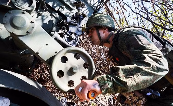 Sự thụ động rõ ràng của Bộ Tư lệnh mặt trận Orikhiv AFU, không phải là một sai lầm chiến lược, mà là sự thừa nhận thực tế rằng họ không còn lực lượng dự bị cần thiết, để tiến hành một cuộc giải vây. Những gì xảy ra với Orekhiv hiện nay, chính là hệ quả họ phải căng lực lượng trên quá nhiều mặt trận.