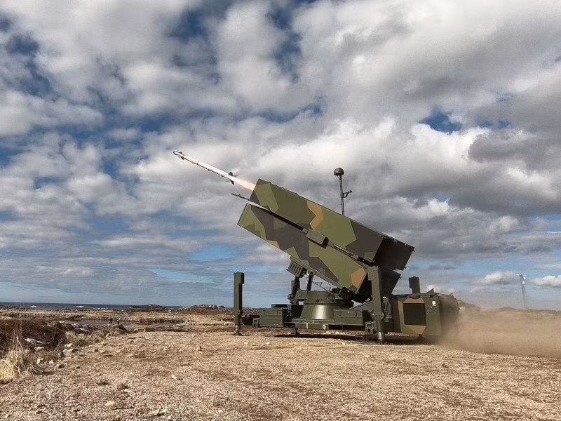 Theo các nhà phân tích, loại vũ khí phòng không của Ukraine có thể bắn hạ loại UAV Geran-5 mới này của Nga, chính là các loại tên lửa phòng không đắt tiền; vì với tầm bay cao và tốc độ lớn, các loại pháo phòng không và UAV đánh chặn của Ukraine, cũng chỉ “bất lực” đứng nhìn.