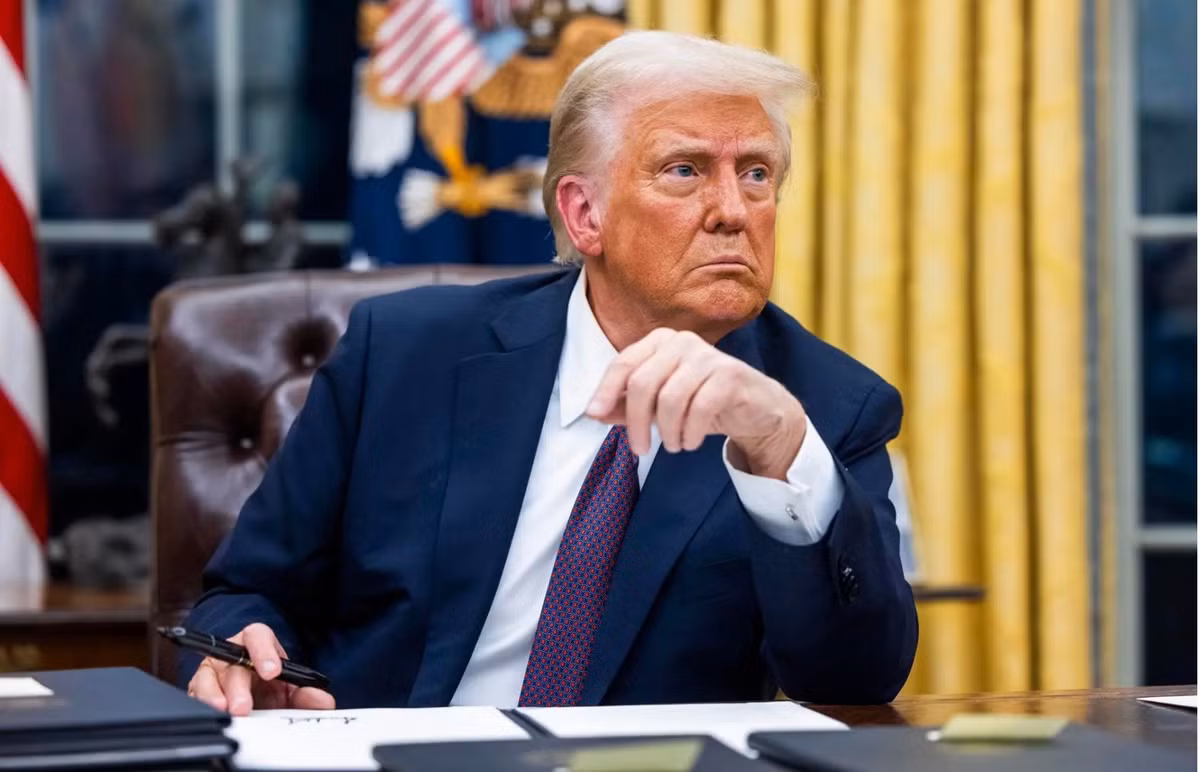 Sau đó, Moskva đổ trực tiếp rủi ro này vào Tổng thống Trump, người đã đưa ra quyết định, giống như vứt bỏ một gánh nặng. Điều này được gọi là "chuyển giao rủi ro"; một bước đi quá thông minh của lãnh đạo Điện Kremlin.