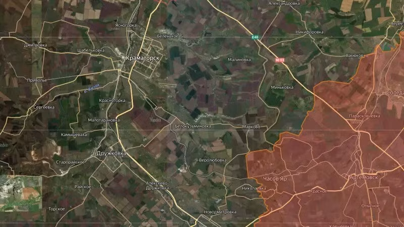 Kênh Deep State của Ukraine, có liên hệ chặt chẽ với Tổng cục tình báo Quân đội Ukraine, cho biết ở một số khu vực trên mặt trận, quân Nga chỉ còn cách ngoại ô thành phố Kramatorsk 16 km; cảnh báo rằng thành phố đang đối mặt với mối đe dọa bị bao vây thực sự.