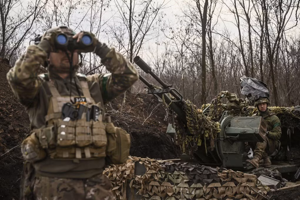 Trang Military Review của Nga đưa tin, càng gần đến các cuộc đàm phán cấp cao Mỹ-Nga, khả năng Ukraine thực hiện một hành động đột phá vào lãnh thổ Nga càng cao. Hiện tại, phía Nga đang ghi nhận sự tập trung của quân Ukraine tại các khu vực Chernihiv và Sumy, và lo ngại Kiev sẽ cố gắng đột phá xuyên biên giới vào các khu vực Bryansk hoặc Kursk, hoặc có thể cả hai cùng một lúc.