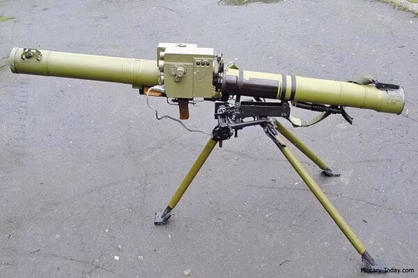 Một trong những điểm yếu nhất của súng phóng lựu Vampire RPG-29, chính là trọng lượng của nó. Trọng lượng rỗng của bệ phóng phiên bản cơ bản là 11,5–12,1 kg, do vậy khi bắn, nó phải xử dụng cả giá chân.