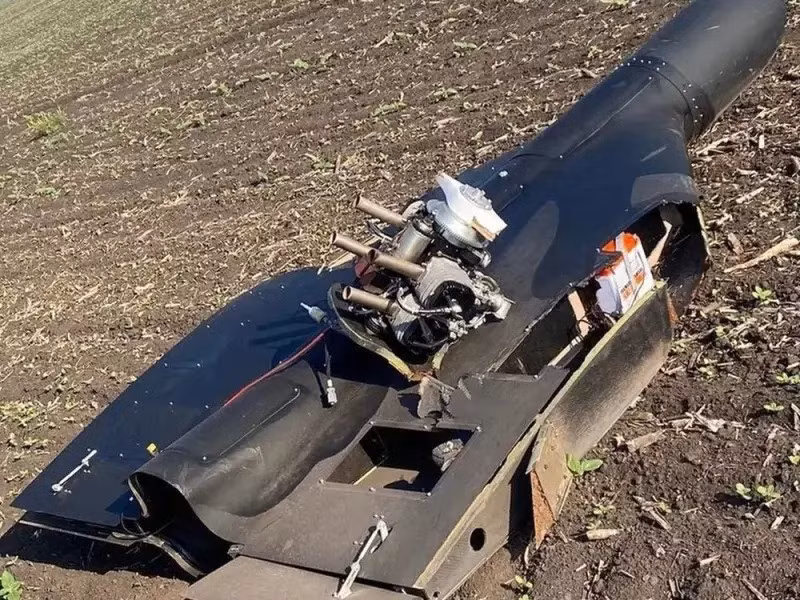 Nhà phân tích quân sự người Itaya, Stefan D'Urso, viết cho tờ The Aviationist, chỉ ra rằng UAV Geran-2 liên tục được Nga cải tiến, biến chúng trở thành vũ khí hiệu quả để tấn công các cơ sở hạ tầng. Mặc dù UAV Geran-2 có tốc độ chậm hơn và sức công phá nhỏ hơn so với tên lửa hành trình hay đạn đạo; nhưng chi phí sản xuất lại rẻ hơn nhiều, cho phép Nga sử dụng chúng với số lượng cả nghìn chiếc/tháng.