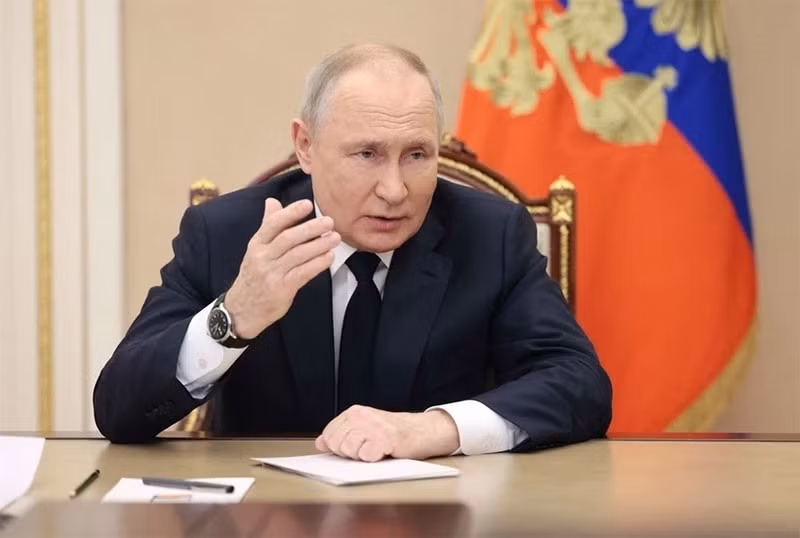 Ngay từ ngày 2/10, Tổng thống Nga Putin đã tuyên bố rõ ràng rằng, việc Mỹ cung cấp tên lửa Tomahawk sẽ gây ra một "sự leo thang lớn". Vào ngày 10/10, ông Putin tiếp tục cảnh báo rằng, Nga sẽ tăng cường hệ thống phòng không để đáp trả. Còn người phát ngôn Điện Kremlin, ông Peskov nhấn mạnh rằng động thái này sẽ phá hủy "sự thay đổi" vừa mới xuất hiện giữa Nga và Mỹ.