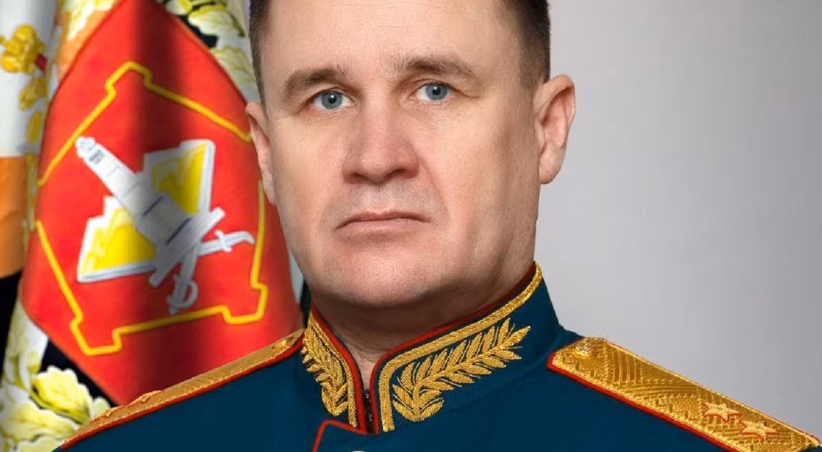 Mặc dù tướng Mordvichev đã đạt được những thành tựu to lớn ở Mariupol và Avdiivka, ông thậm chí chưa đầy 50 tuổi. Đây là độ tuổi chín nhất trong cuộc đời binh nghiệp. Việc bổ nhiệm tướng Mordvichev giữ chức vụ quan trọng như vậy, Tổng thống Putin đã gửi một tín hiệu rõ ràng tới toàn bộ quân đội Nga: