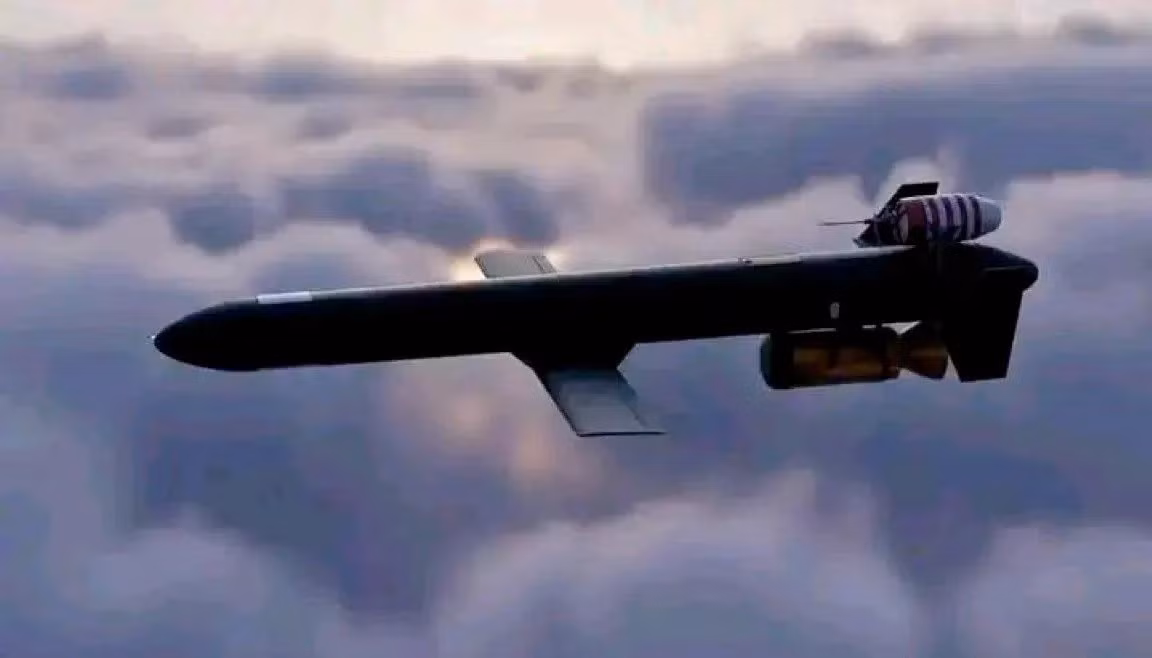 Ukraine coi UAV tấn công Geran-5 là một tên lửa hành trình do thiết kế của nó, và người ta tin rằng thiết kế ban đầu, với động cơ đặt trong một khoang riêng biệt trên đuôi sau UAV, tương tự như bom bay V-1 của Đức, đã được áp dụng để đẩy nhanh quá trình phát triển phiên bản đầu tiên.