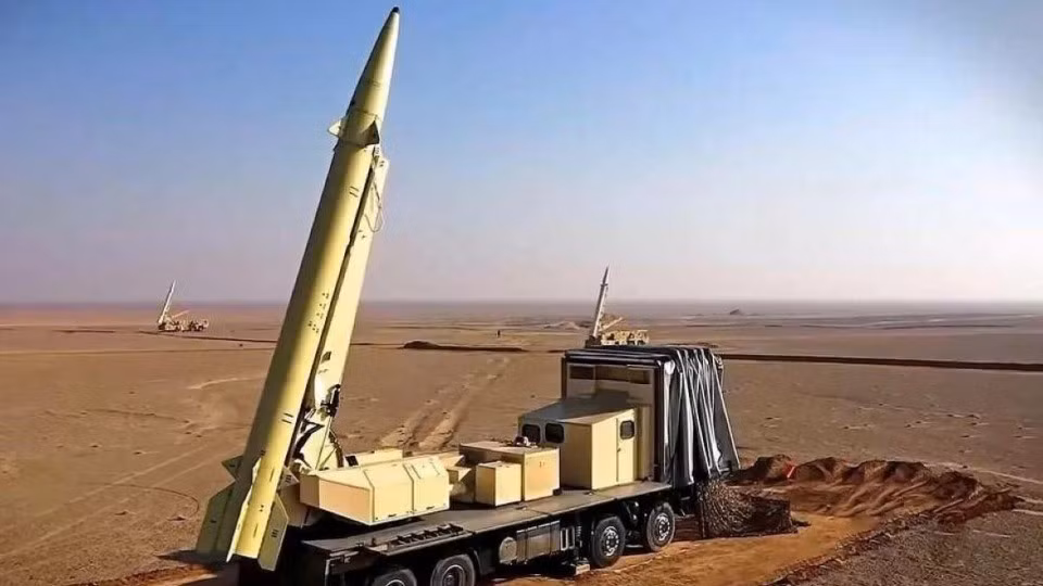 Trong bối cảnh giao tranh đang diễn ra ác liệt, câu hỏi Iran còn dự trữ chiến lược bao nhiêu tên lửa và UAV tấn công? Chắc chắn gây đau đầu cho tình báo Mỹ và Israel. Và chắc chắn, thông tin này được coi là tuyệt mật đối với Tehran. Tuy nhiên, một lượng thông tin liên tục được cập nhật, có thể giúp làm sáng tỏ tình hình.