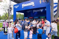 VINAMILK cùng trẻ em tận hưởng ngày hội mùa hè tại PHÚ MỸ HƯNG