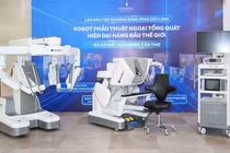 Cột mốc mới của y học Việt Nam: Lần đầu tiên bác sĩ phẫu thuật từ xa cho bệnh nhân cách hàng nghìn cây số