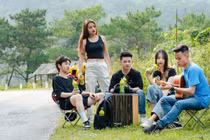 Dám dừng, dám tiến: Triết lý coolcation của thế hệ trẻ để giải nhiệt 