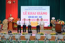LPBank trao 300 xe đạp cho học sinh nghèo tỉnh Phú Thọ nhân dịp khai giảng