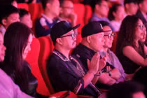 Giới chuyên môn trầm trồ với đại sử thi sân khấu đậm đặc chất Việt “Đất Nước Thiên Hùng Ca”