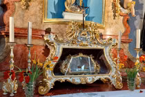 Vụ trộm hộp sọ thánh Zdislava trong nhà thờ ở Cộng hòa Czech gây chấn động