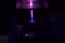 Thử nghiệm sử dụng tia plasma để giặt giũ trên Mặt trăng, sao Hỏa