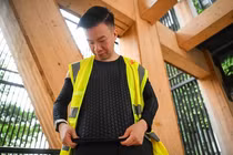 Phát triển loại trang phục làm mát giúp giảm nhiệt độ da tới 9 độ C