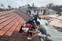 Mưa lũ lịch sử ở Gia Lai: Nhiều người tử vong, nhiều nơi vẫn bị chia cắt