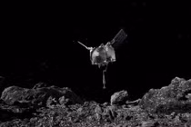 Tàu vũ trụ của NASA mang về 'kẹo cao su vũ trụ' bí ẩn
