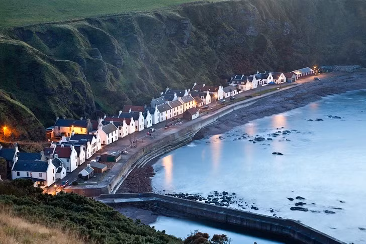 Những ngôi nhà ở Penn, Scotland.