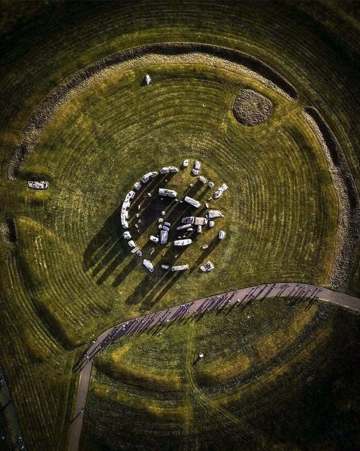 Stonehenge (Anh) nhìn từ trên cao.