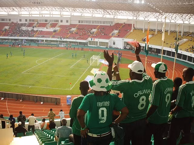 Người dân Nigeria rất yêu thích bóng đá. Ảnh: Wikipedia.