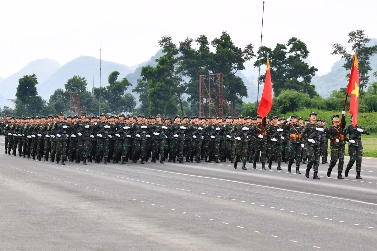 Buổi hợp luyện sáng 25/6 là lần đầu tiên các khối diễu binh, diễu hành Kỷ niệm 80 năm Cách mạng tháng Tám và Quốc khánh 2/9 tiến hành hợp luyện cụm nhằm kiểm tra kết quả tập luyện.