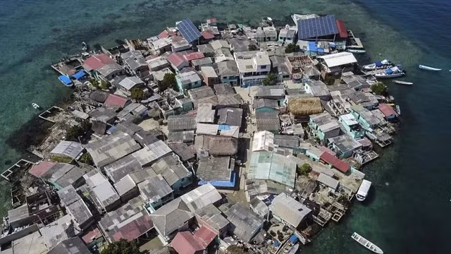 Khi danh tiếng của Santa Cruz del Islote là hòn đảo có mật độ dân cư cao nhất thế giới ngày càng lan rộng, khách du lịch bắt đầu đổ xô đến đây để tận mắt chứng kiến ​​vùng đất độc đáo này. Ảnh: Reddit.
