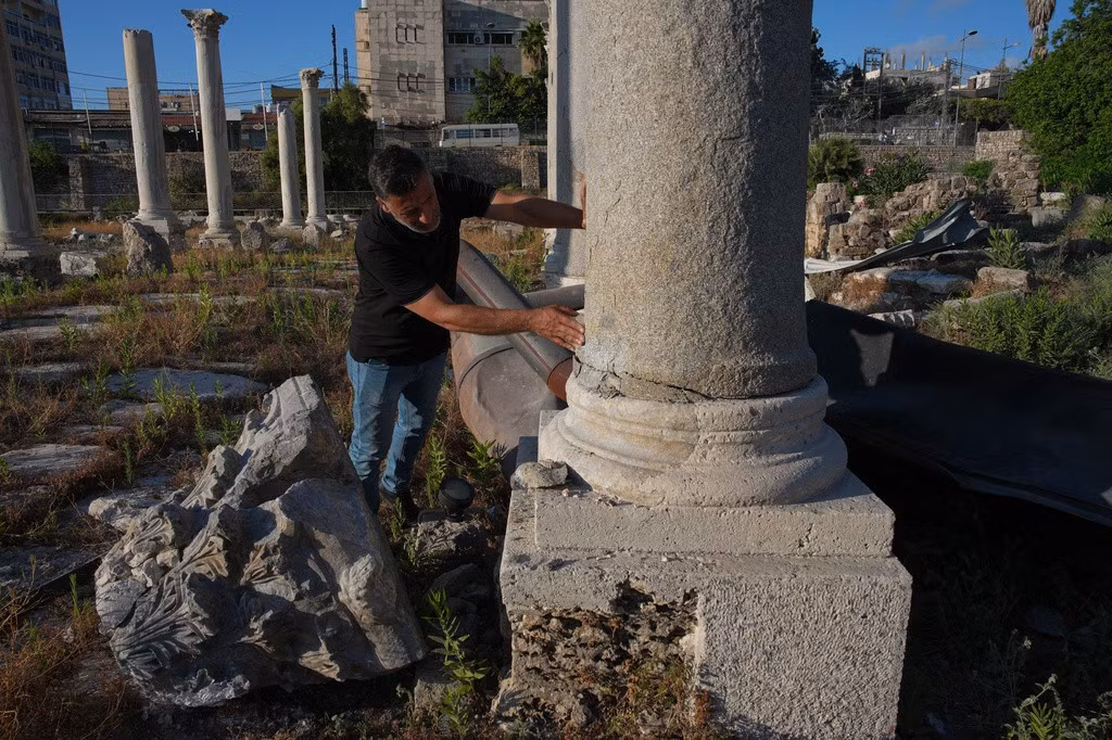 aptyrelebanon2.jpg