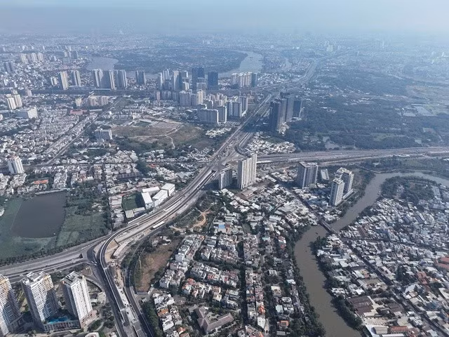 Cầu vượt N3 là hạng mục thứ tư được hoàn thành trong tổng thể dự án nút giao An Phú, sau hầm chui HC1-01, cầu vượt N2 và hầm chui HC1-02 đã lần lượt đưa vào sử dụng trước đó.