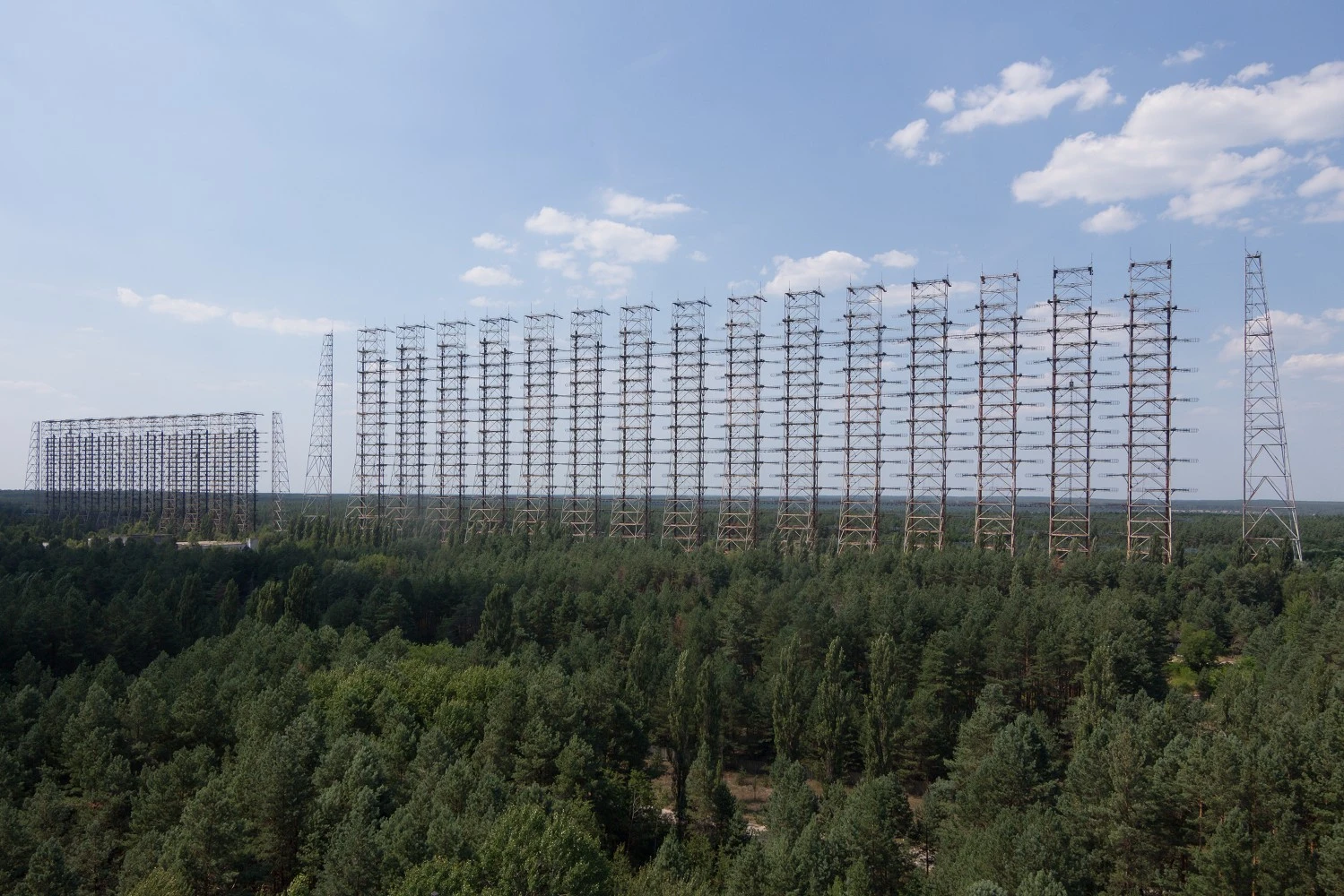 Căn cứ tuyệt mật ở Chernobyl lộ diện nhờ... tiếng chim gõ kiến