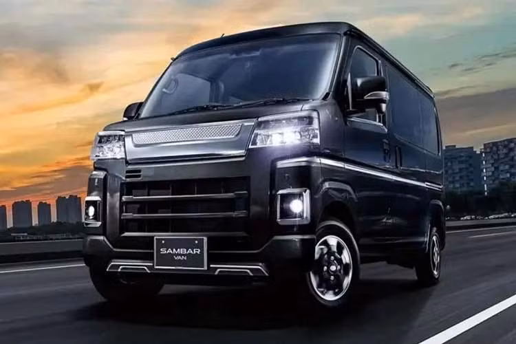 Tại thị trường Nhật Bản, ngoài hai đối thủ cùng nhà là Daihatsu Hijet Cargo và Toyota Pixis Van, dòng xe van của Subaru còn phải cạnh tranh với bốn cái tên quen thuộc khác là Suzuki Every, Nissan Clipper Van, Mitsubishi Minicab Van và Mazda Scrum Van.