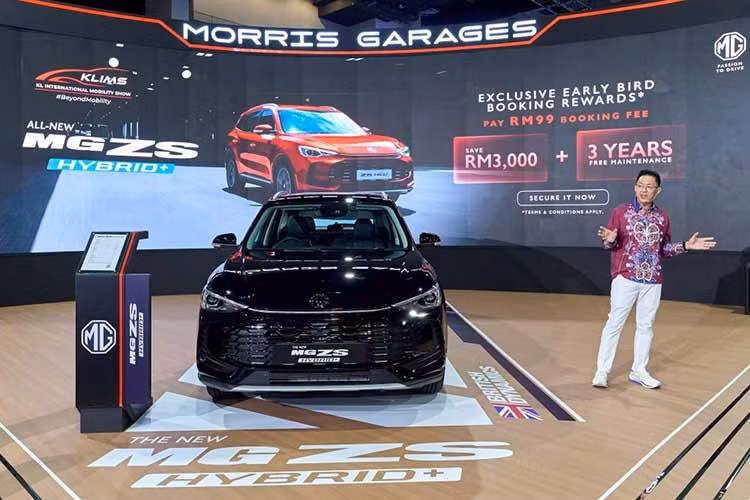 Thông số kỹ thuật cuối cùng và giá bán chính thức của MG ZS thế hệ mới tại Malaysia sẽ được công bố ở lễ ra mắt, dự kiến diễn ra trong thời gian rất gần. Sẽ không bất ngờ nếu mẫu SUV cỡ B cũng được mở bán ở thị trường Việt Nam trong tương lai.