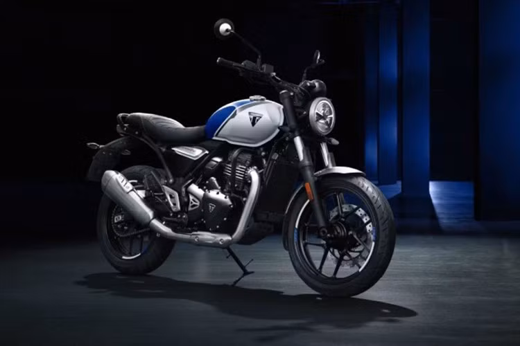 Triumph tiếp tục mở rộng danh mục sản phẩm trong phân khúc 400cc bằng việc ra mắt mẫu Speed T4 – một phiên bản đơn giản hóa, chia sẻ nền tảng với Speed 400 và Scrambler 400 X. Dòng xe này sử dụng động cơ xi-lanh đơn 398,15cc DOHC, làm mát bằng chất lỏng.