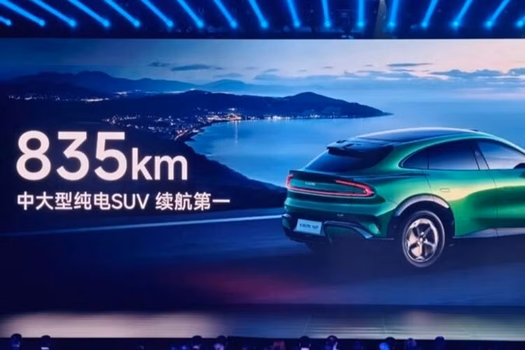 Về phía mình, Lei Jun luôn bảo vệ quan điểm rằng các thiết kế của Xiaomi là nguyên bản và được đội ngũ nghiên cứu phát triển cân nhắc kỹ lưỡng đến từng chi tiết.