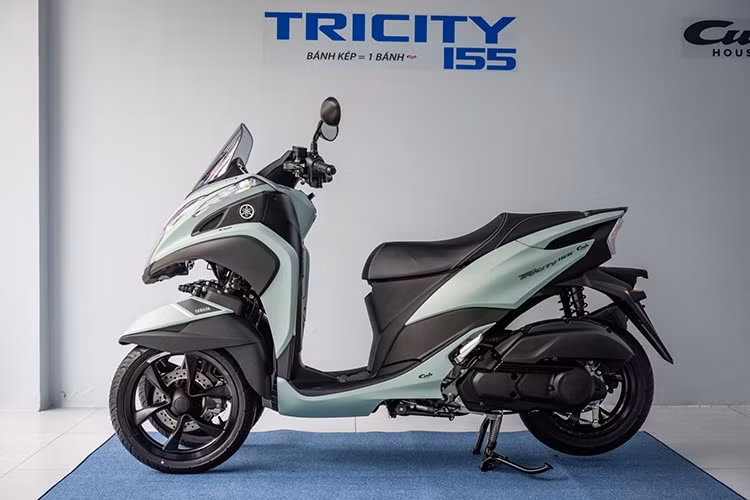 Cung cấp sức mạnh cho Yamaha Tricity 155 là khối động cơ BlueCore xy-lanh đơn, dung tích 155cc, làm mát bằng dung dịch, cho công suất cực đại 15 PS tại 8.000 vòng/phút và mô-men xoắn 14 Nm tại 6.500 vòng/phút. Động cơ này tương tự các mẫu xe tay ga thể thao như NVX 155 và Lexi 155.
