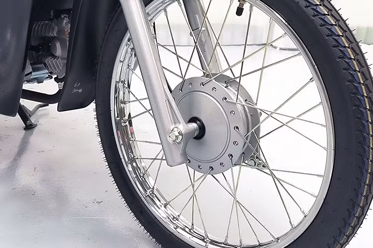 Mỗi chiếc xe đều được đánh số thứ tự từ 1 đến 88, khiến giá trị sưu tầm tăng vọt ngay từ khi xuất xưởng. Về trang bị, xe vẫn sử dụng đèn pha LED tích hợp đèn định vị ban ngày Daylight,...