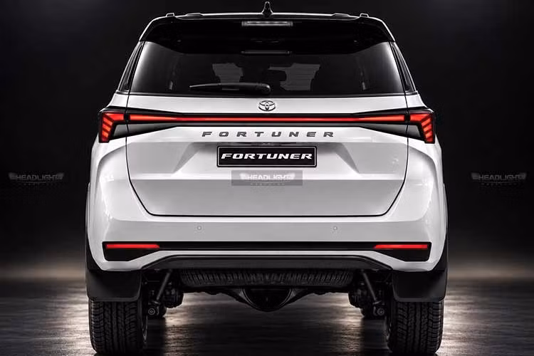 Ở ngoại thất, Toyota Fortuner 2027 mới được kỳ vọng sở hữu diện mạo hiện đại hơn với những thay đổi tập trung ở phần đầu xe. Các chi tiết như lưới tản nhiệt, cụm đèn và cản trước được tái thiết kế, tạo cho mẫu SUV vẻ ngoài mạnh mẽ hơn so với phiên bản hiện tại.