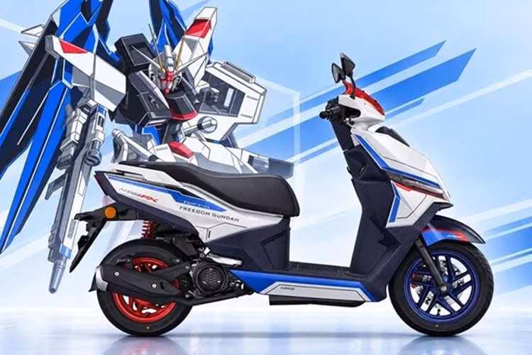 Bên cạnh các bản tiêu chuẩn, Honda còn ra mắt phiên bản đặc biệt Freedom Gundam Limited Edition hợp tác cùng thương hiệu anime mecha Mobile Suit Gundam SEED. Phiên bản này khoác lên mình bộ tem phối màu trắng, xanh chủ đạo kết hợp điểm nhấn đỏ, vàng đặc trưng của robot ZGMF-X10A Freedom Gundam.