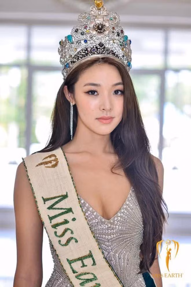 Thông tin về cân nặng của Mina Sue chóng thu hút sự quan tâm của cư dân mạng, đặc biệt khi đặt cạnh hình ảnh hiện tại của cô trên Single’s Inferno 5. Nhiều khán giả cho rằng hành trình thay đổi ấy phần nào lý giải được sự tự tin và phong thái mạnh mẽ mà mỹ nhân sinh năm 1999 thể hiện trong chương trình.