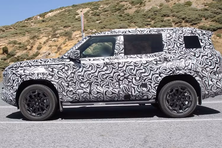 Tuy nhiên, với việc tái khởi động mảng SUV và off-road thông qua sự trở lại của Ralliart cùng việc tham gia giải đua AXCR, Mitsubishi đang kỳ vọng sức hút thương hiệu mạnh mẽ của Pajero sẽ giúp hãng lấy lại khách hàng.