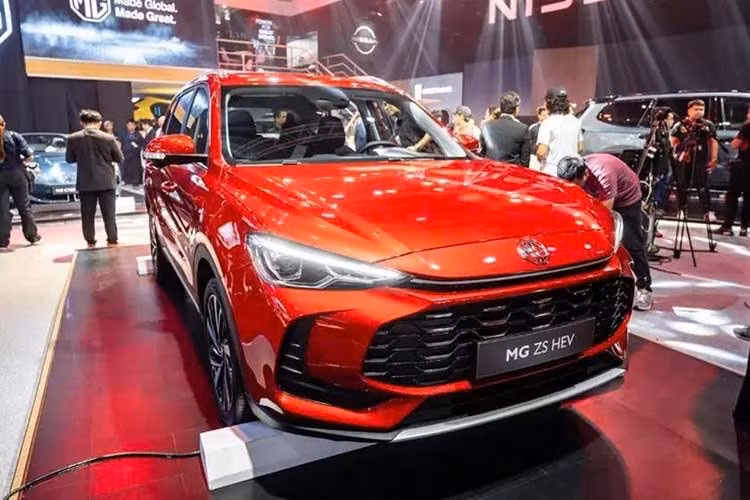 Gallery - MG ZS giảm giá hơn 100 triệu đồng xả hàng, chờ thế hệ mới ra mắt - image 2