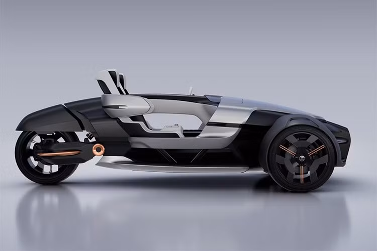 Yamaha sau đó đã bổ sung thêm một cặp cánh gió nhỏ ở phía trước và một bộ gương chiếu hậu nhỏ cho Tricera, vốn không có trên bản concept ban đầu.