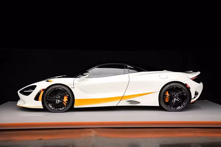 McLaren đã tạo ra nhiều phiên bản giới hạn của 750S, như dòng đặc biệt kỷ niệm 30 năm chiến thắng Le Mans của McLaren với số lượng sản xuất giới hạn ở 50 chiếc.