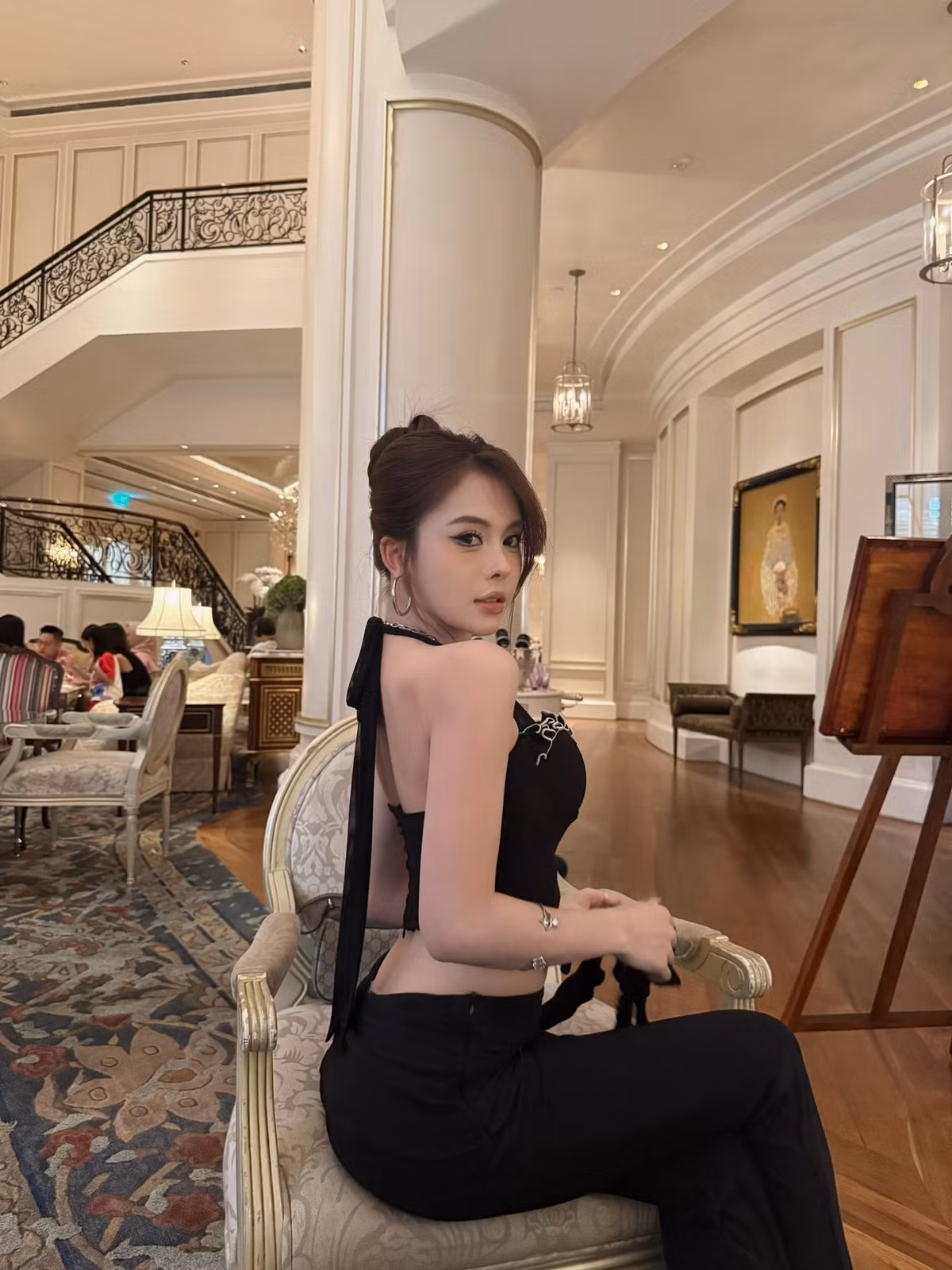 Cụ thể Hà Môi xác nhận một số can thiệp trên gương mặt như nâng mũi, cắt mí và tiêm filler môi.